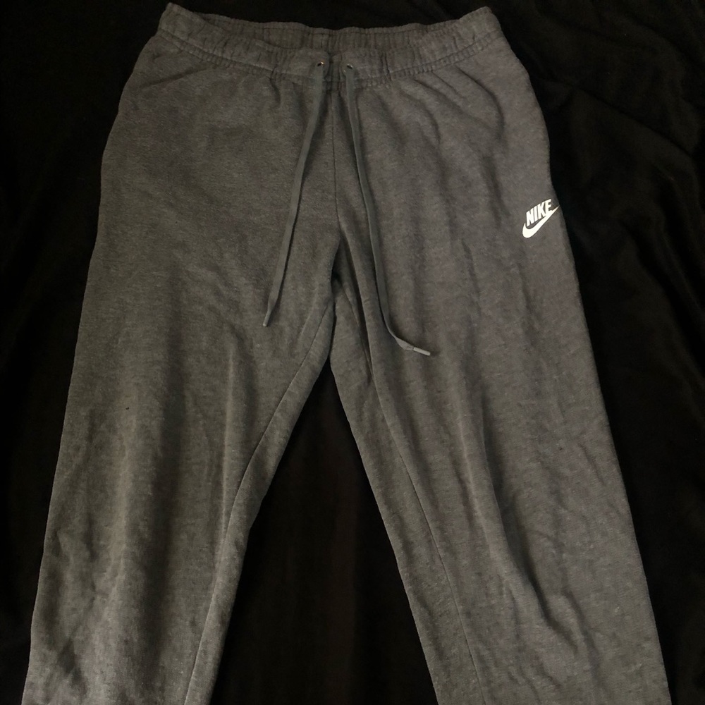 Nike athletic/lounge joggers (medium)